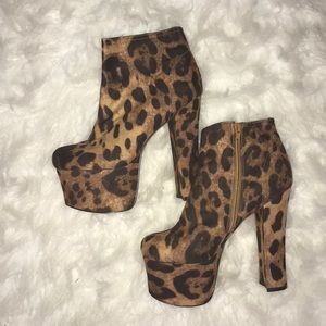 WILD pair leopard print ankle boots